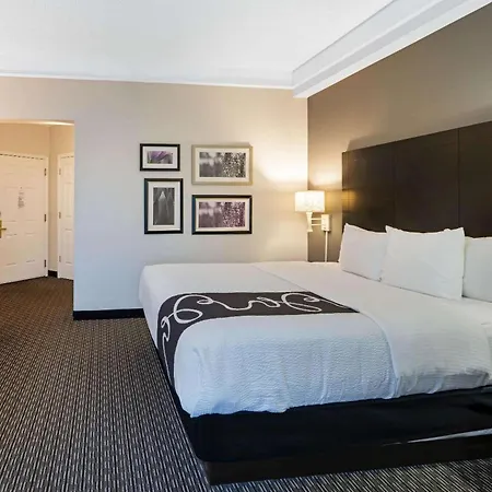 La Quinta Inn & Suites By Wyndham Mesa Superstition Springs-2