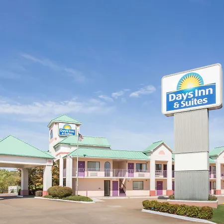 Days Inn & Suites By Wyndham Bentonville-2