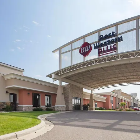 Best Western Plus Willmar-3