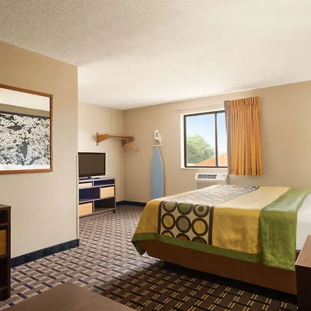 Super 8 By Wyndham Mayfield-2
