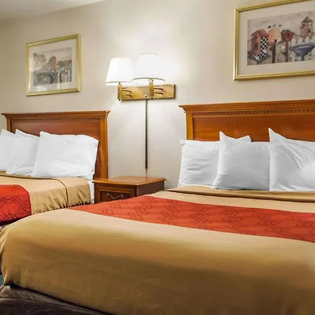 Econo Lodge Somers Point-3