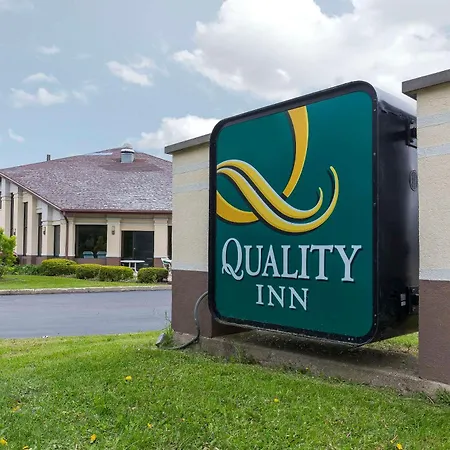 Quality Inn Sycamore - Dekalb-2