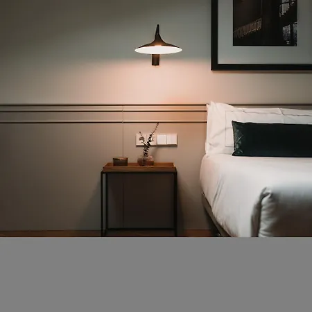 Room Mate Helen Berger Boutique-2