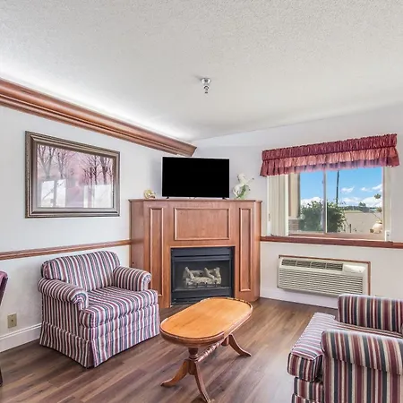 Econo Lodge Shelbyville-3