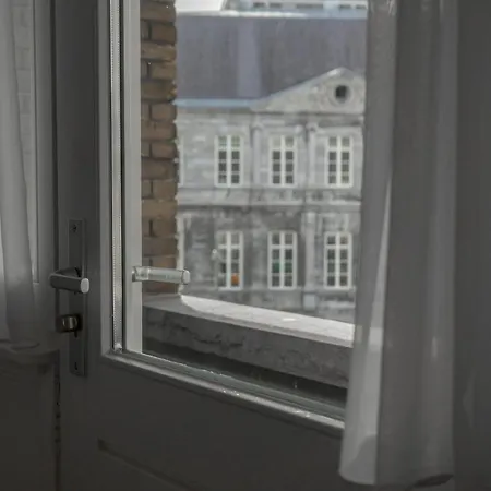 Hotel De La Bourse-2