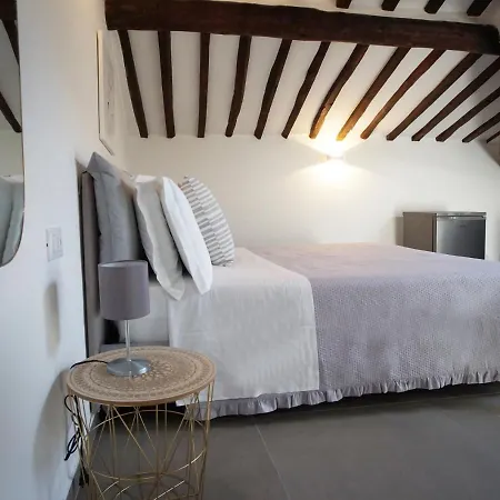 New Moon Rooms-3