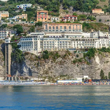 Lloyd'S Baia Hotel-2