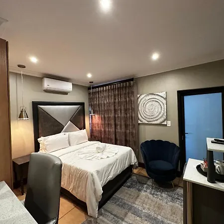Urban Villas Guest House-2