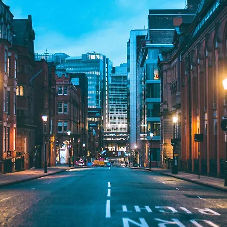 The Mini Hotel -Birmingham City-Free Breakfast-2