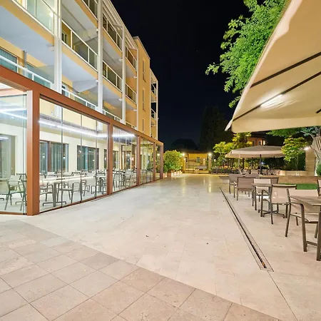 Hotel Bisesti ***S-3