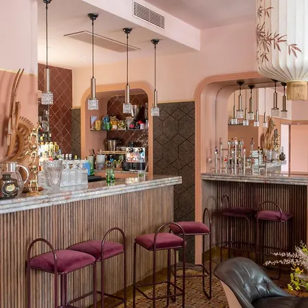 Le Petit Hotel-3
