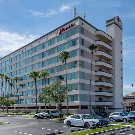 Ramada By Wyndham Kissimmee Gateway - Free Theme Park Shuttle-3