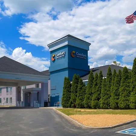 Comfort Inn & Suites Nw Milwaukee-2