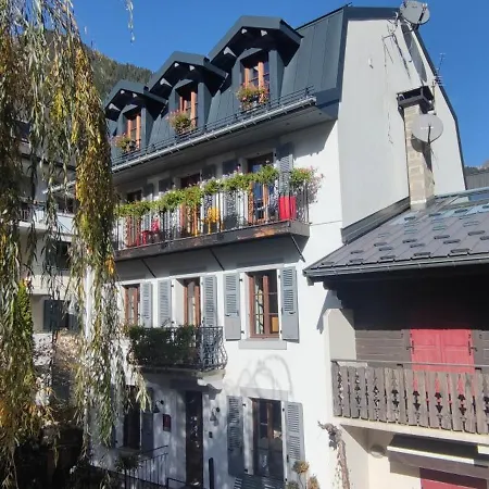 Hotel Du Clocher-3