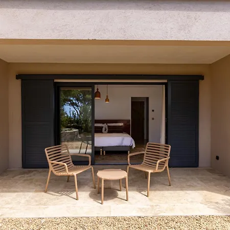Le Refuge - Gigaro Lodges-3