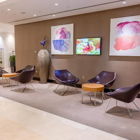 Premier Inn Abu Dhabi Airport Business Park-2