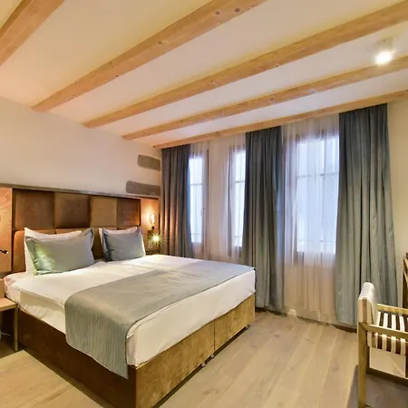 Hotel Rousseau-2