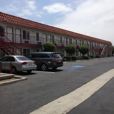 Anaheim Lodge-3