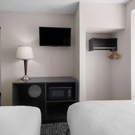 Baymont By Wyndham Boardman-2