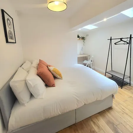 London En-Suite Double Rooms - Leytonstone E11-2