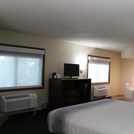 Americinn By Wyndham Windsor Ft. Collins-2