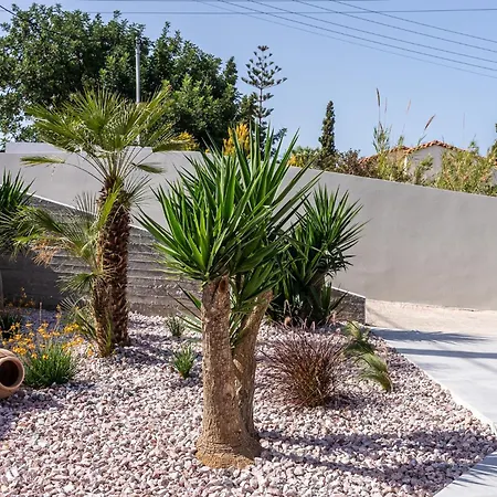 La Reve Luxury Apartments With Private Jacuzzi-3