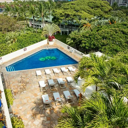 Luana Waikiki Hotel & Suites-3