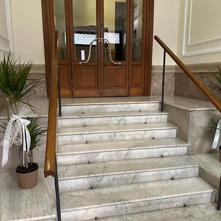 Vatican G&G Suites-2