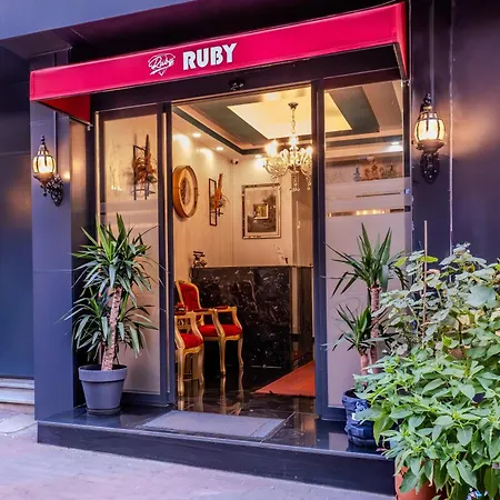 Ruby Hotel-3