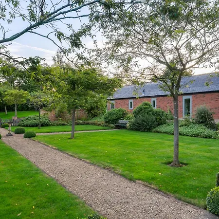14 Acres - Luxury Countryside Retreats-2
