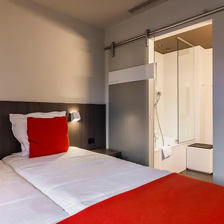 Square Hotel-2