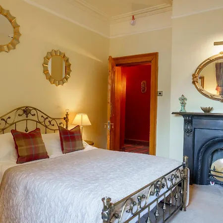 Harrisons Hall Bed & Breakfast-2