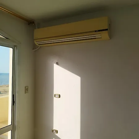 Golden Hand And Ohana Beach House-3
