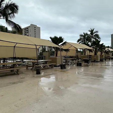 Vacation Rental Studios At Hawaiian Monarch-2