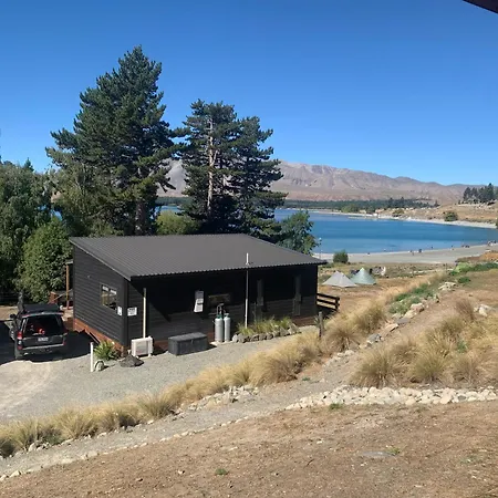 Lakes Edge Holiday Park-3