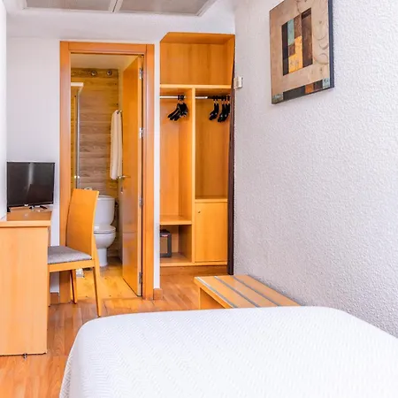 Hotel Serrano-3