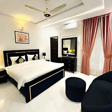Family Lodges Guest House In Islamabad-3