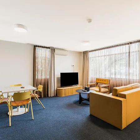 Statesman Hotel-2