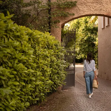 Hotel Weingut Stroblhof-2