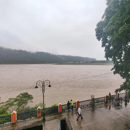 Meeram Ganga, A Heritage Stay By The Ganges At Triveni Ghat-3