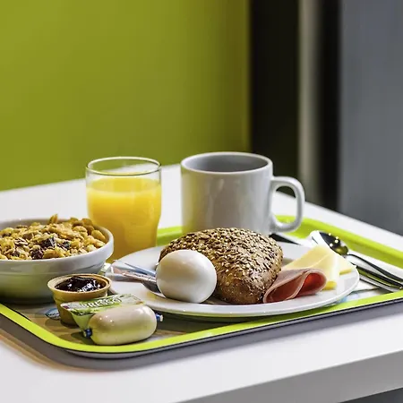 Ibis Budget Karlsruhe-3