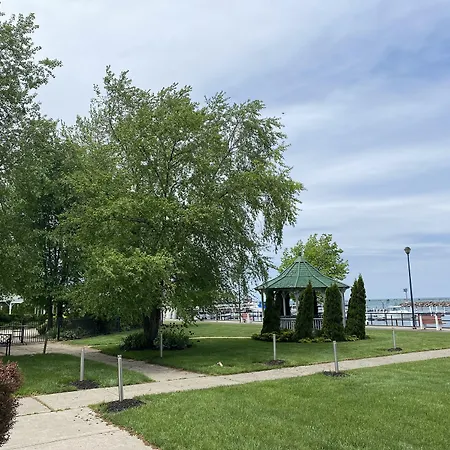 Clarion Hotel Conference Center On Lake Erie-2