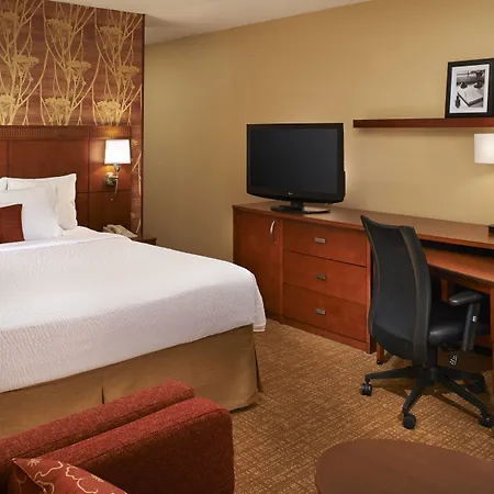 Courtyard By Marriott Detroit Troy-3