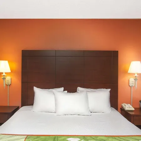 Days Inn By Wyndham Fremont-2