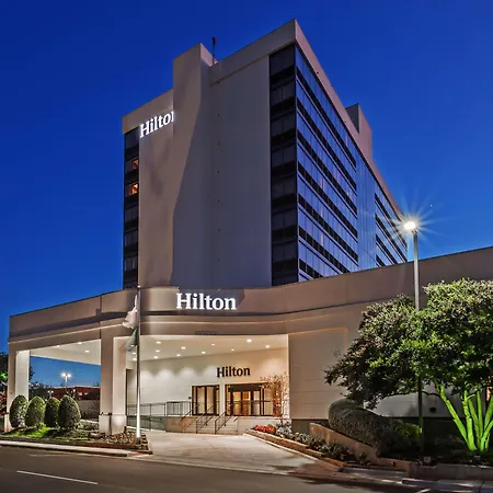 Hilton Waco-3