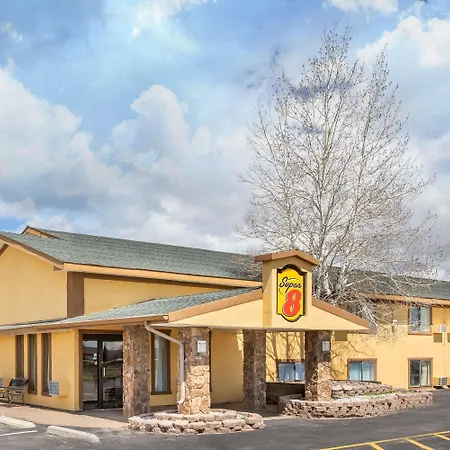 Super 8 By Wyndham Craig-3