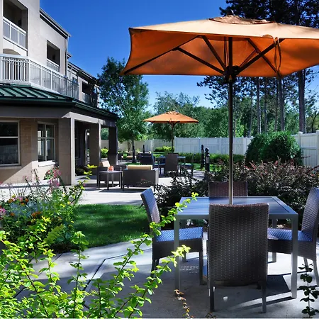 Courtyard Wausau-2