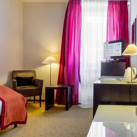 Central Hotel-2