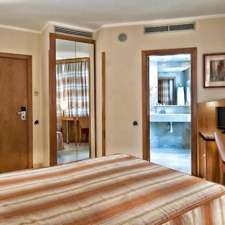Hotel Aristol - Sagrada Familia-3