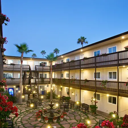 Ocean Beach Hotel-3
